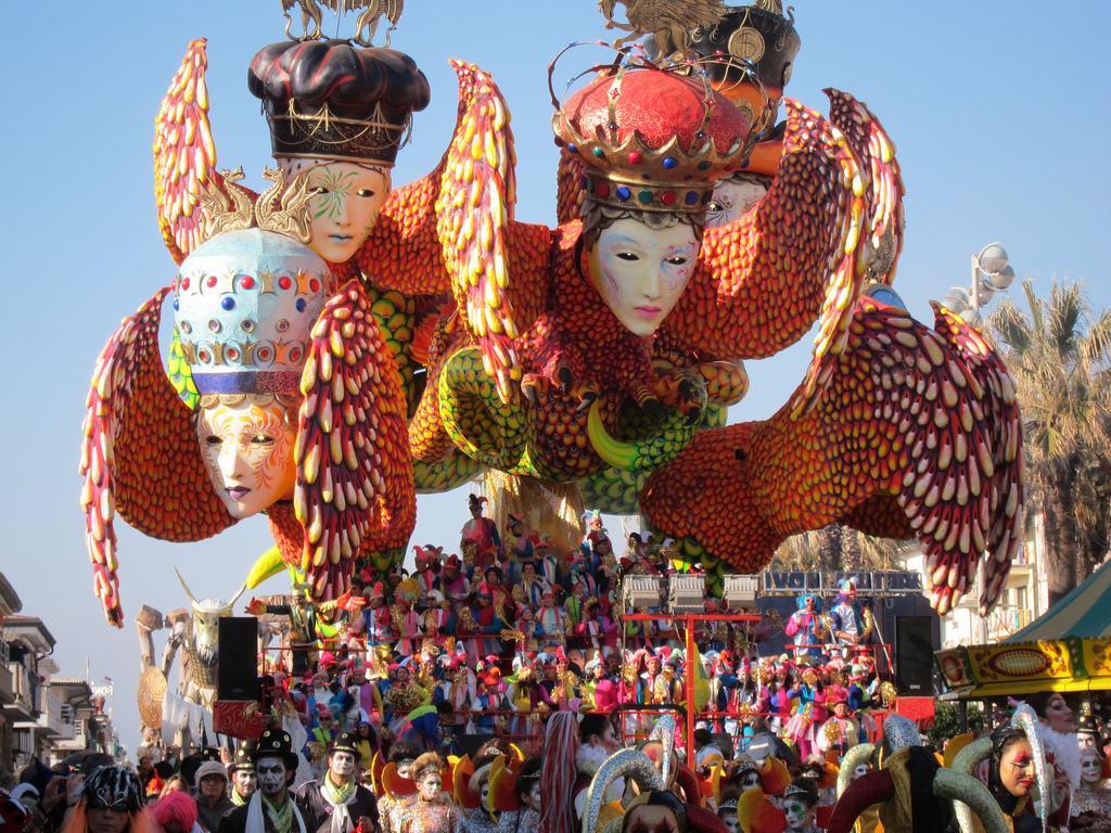 Viareggio's Carnevale by the Sea – lisa loves to travel