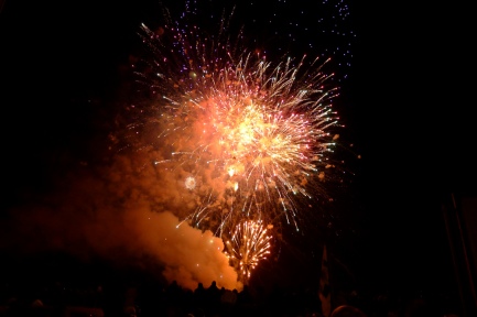 bonfire-and-fireworks-novoli
